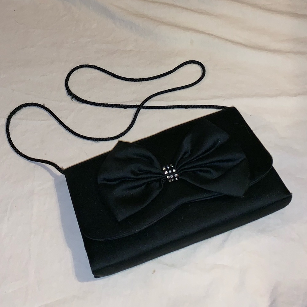 🖤 Elegant Satin Handbag